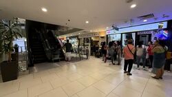 Lucky Plaza (D9), Shop House #628804061